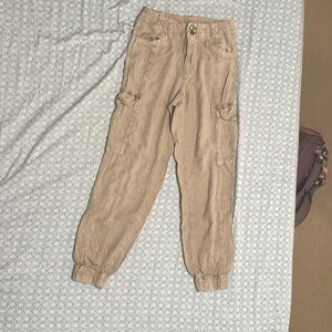 tan American Eagle cargo pants : Good for kids or Shorter Adults